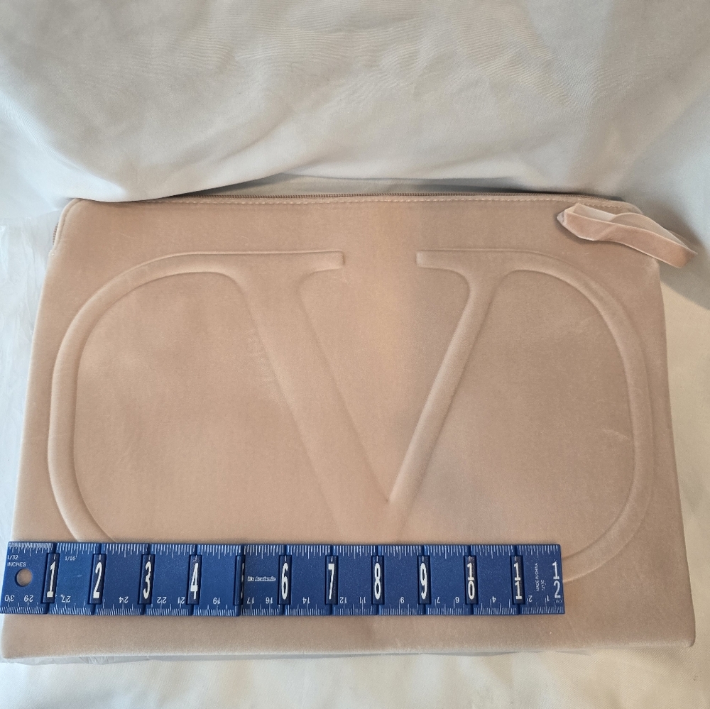 Valentino New Velvet Pink Lap Top Case/Clutch - Picture 6 of 9